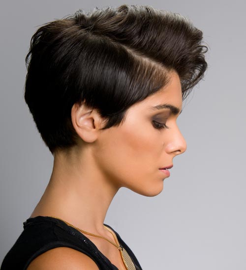 10 Stylish and Latest Short Hairstyles for Oval Faces
